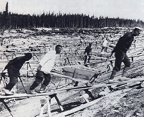 Wer war Stalin Bau des Ostsee-Weißmeer-Kanals Kulaken als Zwangsarbeiter | Generationengespräch Bau des Ostsee-Weißmeer-Kanals 1932 mit Zwangsarbeitern während der Stalin-Ära in der Sowjetunion