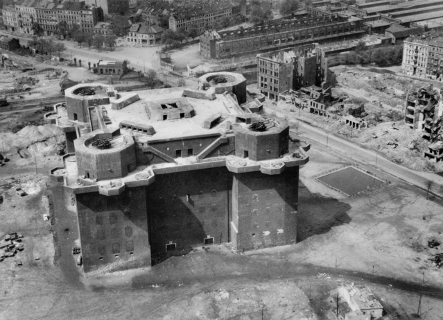 Flakturm St. Pauli 1945