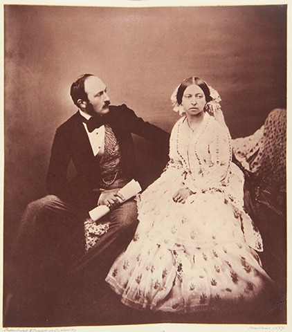 Victoria und Albert im frühen Zeitalter der Fotografie (1854) | Generationengespräch Queen Victoria und Prinz Albert Fotografie 1854 von Roger Fenton