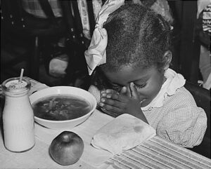 Ein Schulspeisungsprogramm gegen die Unterernährung von Kindern war im Rahmen des "New Deal" eine der Maßnahmen zur Linderung der Not