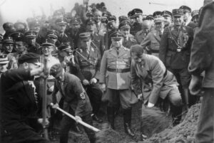 Autobahnbau und Mefo-Wechsel: Adolf Hitler, die deutsche Wirtschaft und der Weg in den 2. Weltkrieg - Generationengespräch