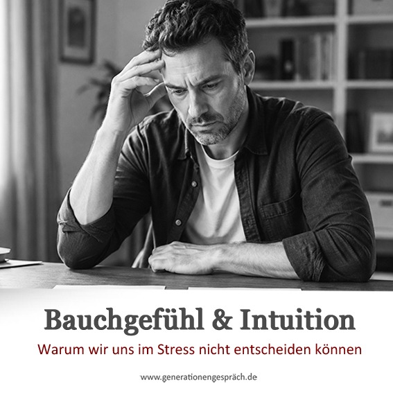 Mann sitzt unter Stress vor zwei Entscheidungen und zweifelt an seinem Bauchgefühl
