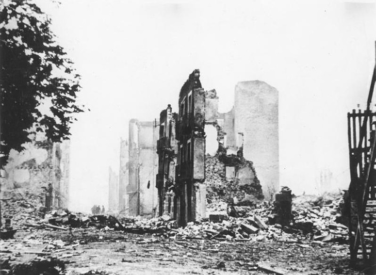 Guernica 1937: Die Ruinen nach dem Luftangriff | Generationengespräch Ruinen von Guernica nach dem Luftangriff der Legion Condor 1937