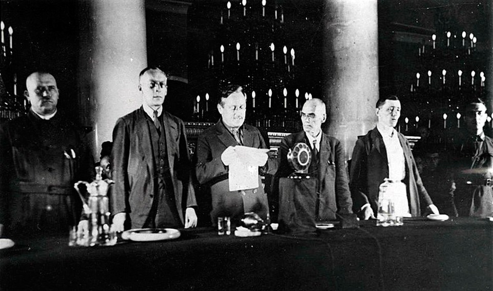 Schachty-Prozess 1928: Andrei Wyschinski verkündet das Urteil | Generationengespräch Andrei Wyschinski verkündet 1928 das Urteil im Schachty-Prozess